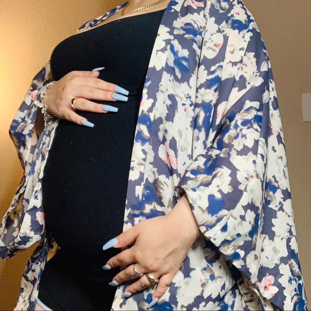 Maternity cardigan